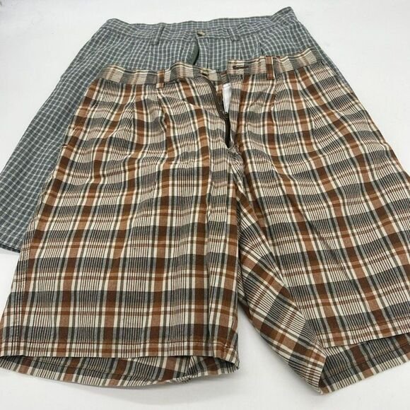 Disney Animal Kingdom Cast Member Plaid Shorts Lot (2) Size 32 - Picture 1 of 5